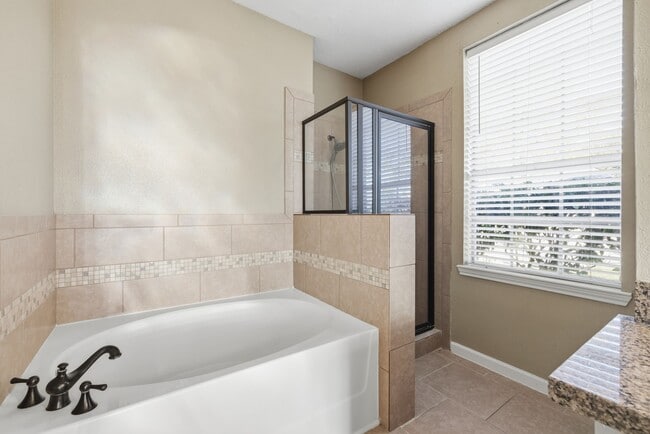 Building Photo - 6734 Flowermound Dr