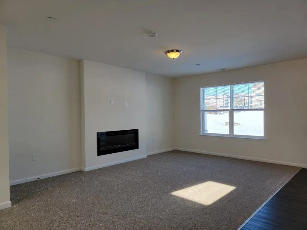 Building Photo - 64 Rollins Ln