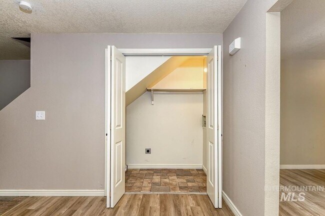 Building Photo - 2287 S Loyolla Ln