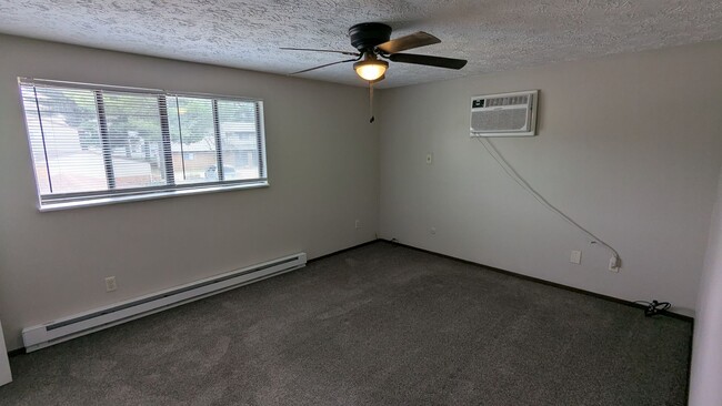 Building Photo - MN Cedar Village (801)