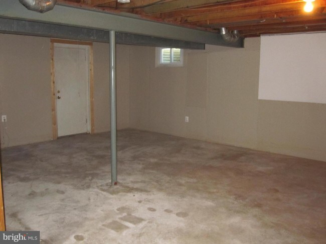 Building Photo - 7805 Ivymount Terrace