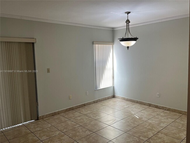 Building Photo - 9722 NW 6th Ln