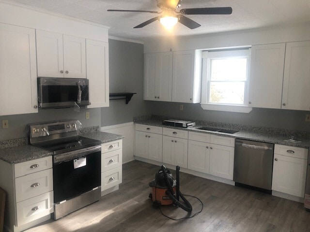 Building Photo - 10 Trakey St