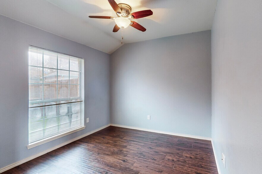 Building Photo - 3109 Inglewood St