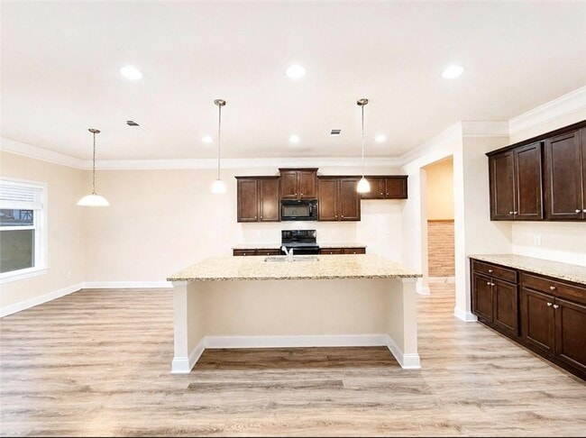 Building Photo - 757 Laurel Cove