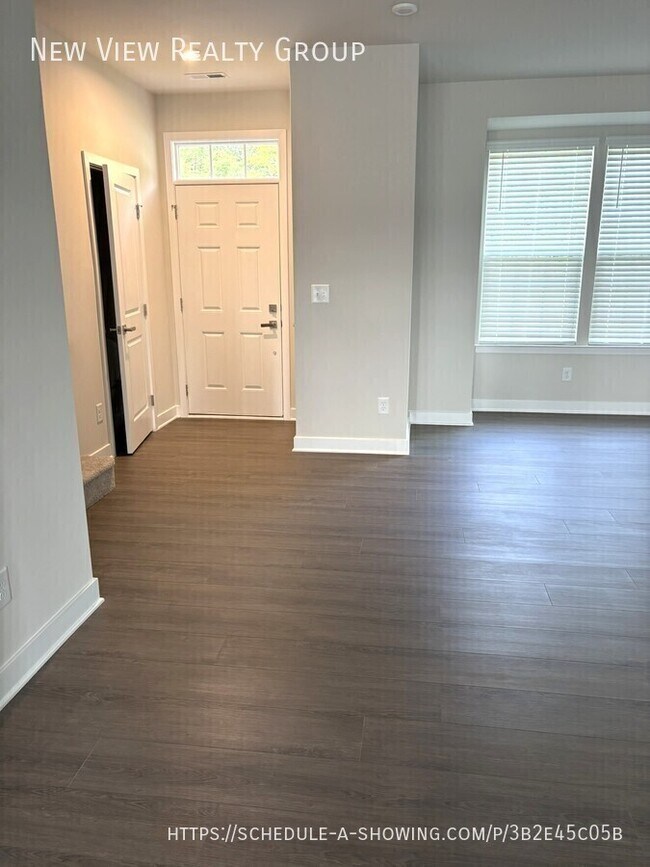 Building Photo - 7637 Griffins Gate Dr SW