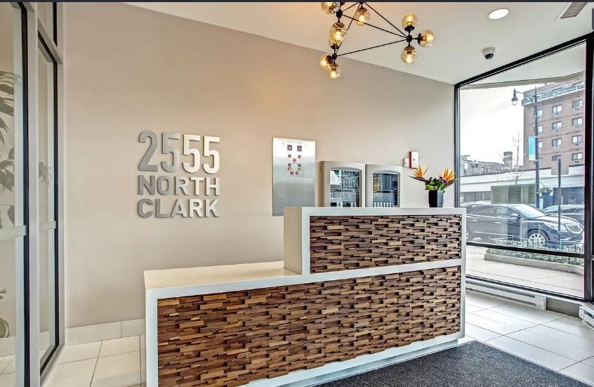 Building Photo - 2555 N Clark St