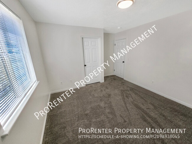 Building Photo - 551 S 375 W