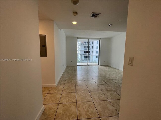 Building Photo - Luxury spacious 1-bedroom apartment with b...