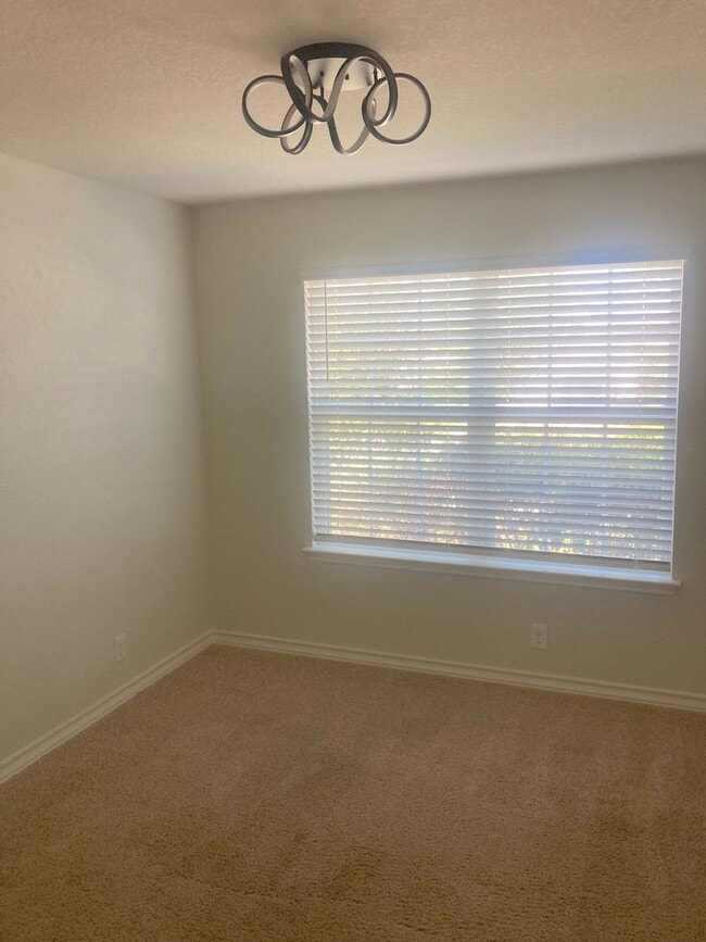 Building Photo - ZERO APPLICATION FEE FOR THIS STUNNING 4 BR, SINGLE STORY HOME!