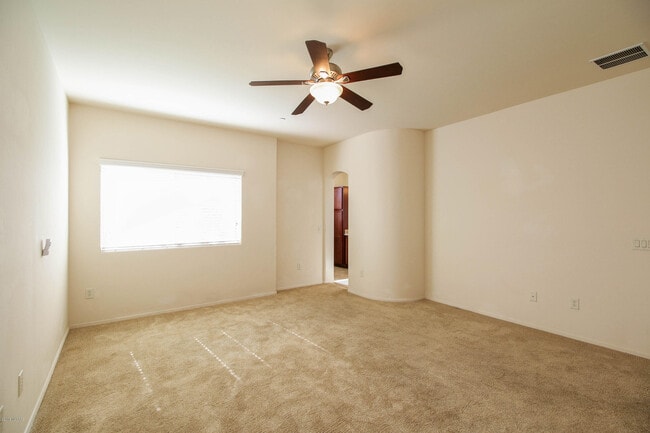 Building Photo - 2390 E Blue Diamond Dr