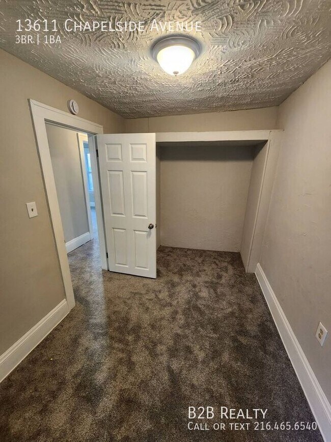 Building Photo - 13611 Chapelside Ave