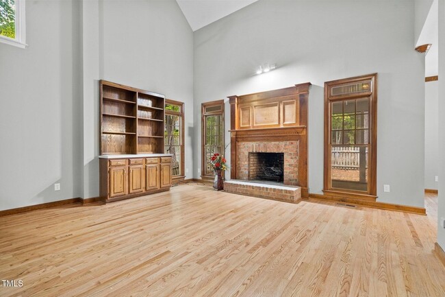 Building Photo - 1008 W Sterlington Pl