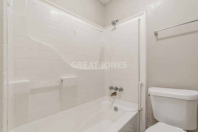 Building Photo - Charming 3 bedroom home in Columubia!