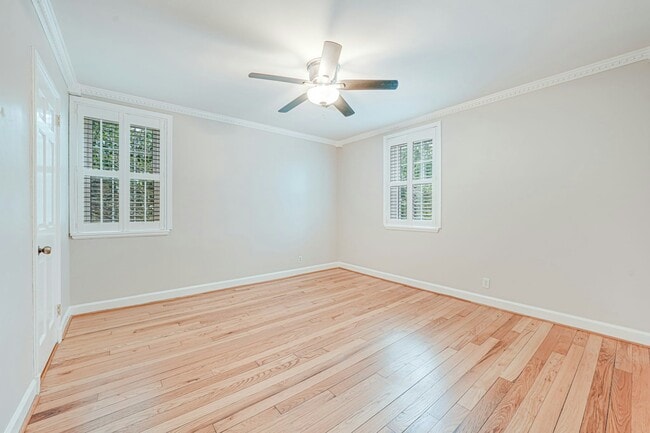 Building Photo - 3096 S Woodrow St