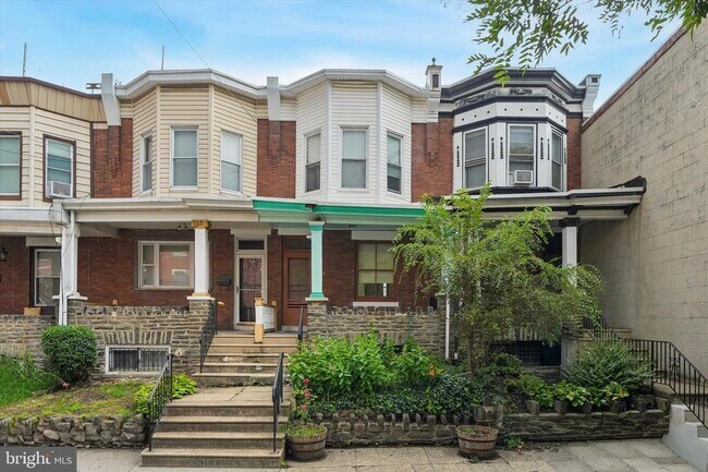 Building Photo - 868 N 27th St