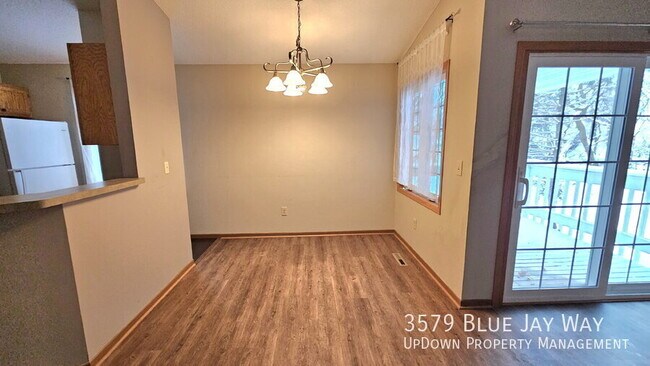 Building Photo - 3579 Blue Jay Way