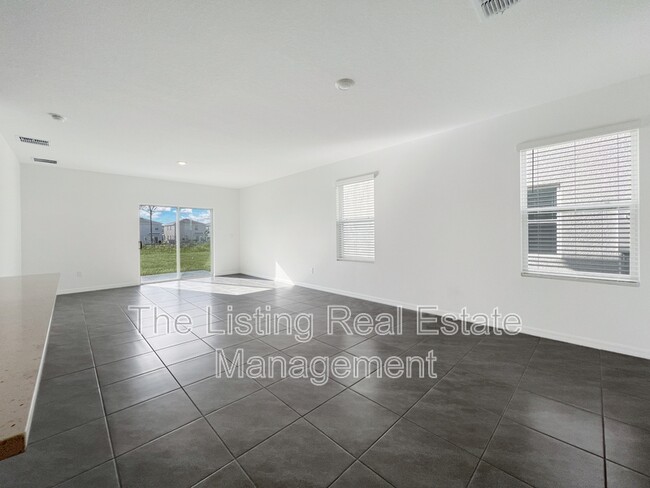 Building Photo - 33314 Darley Dl Trl