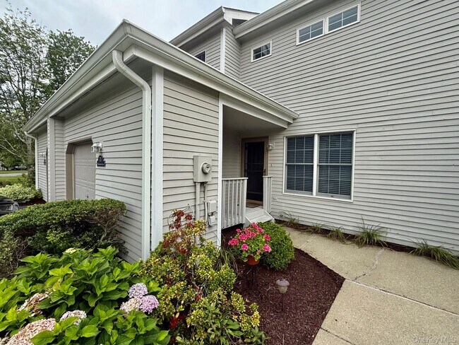 Building Photo - 73 Sandalwood Ln