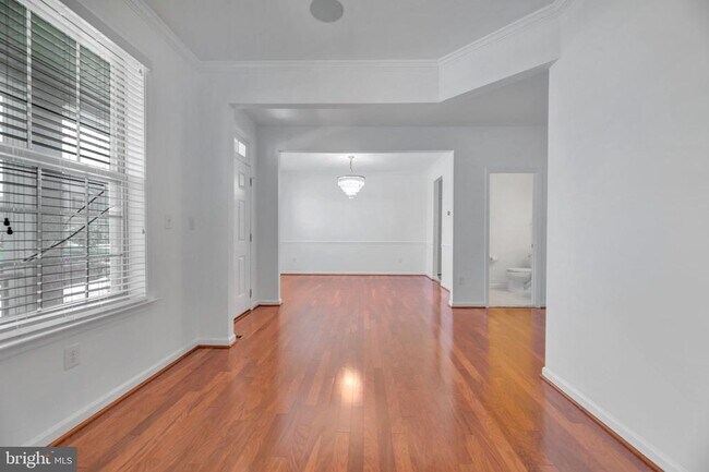 Building Photo - 8008 Hubble Dr