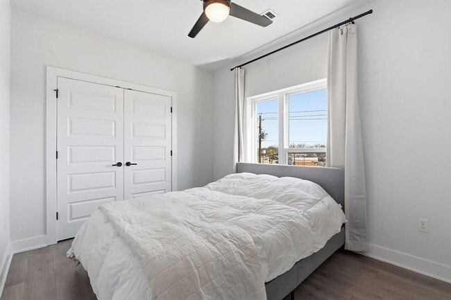 Building Photo - 2220 Webberville Rd