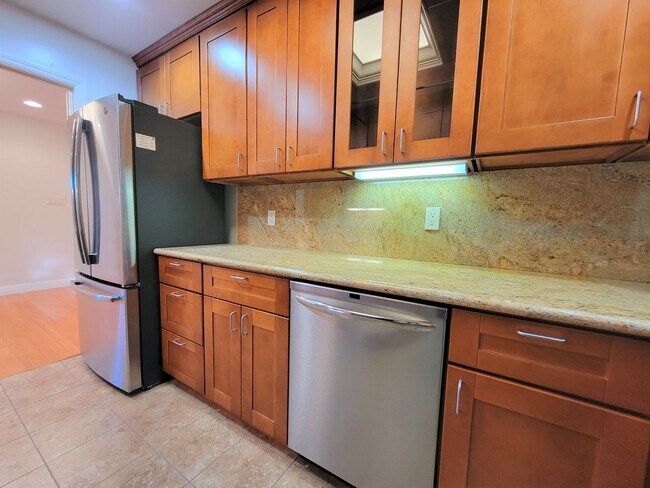Building Photo - Updated Home in Palo Alto Available with A...