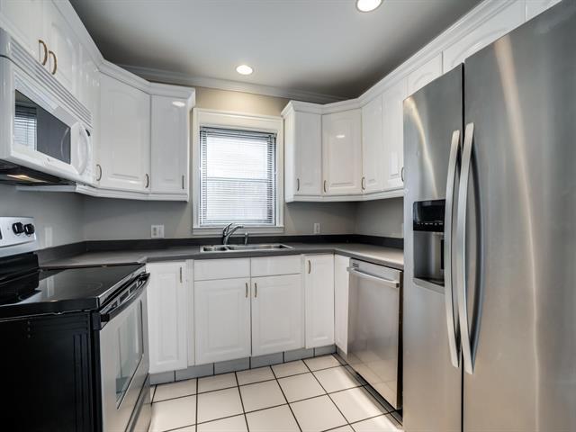 Building Photo - 3129 Mockingbird Ln