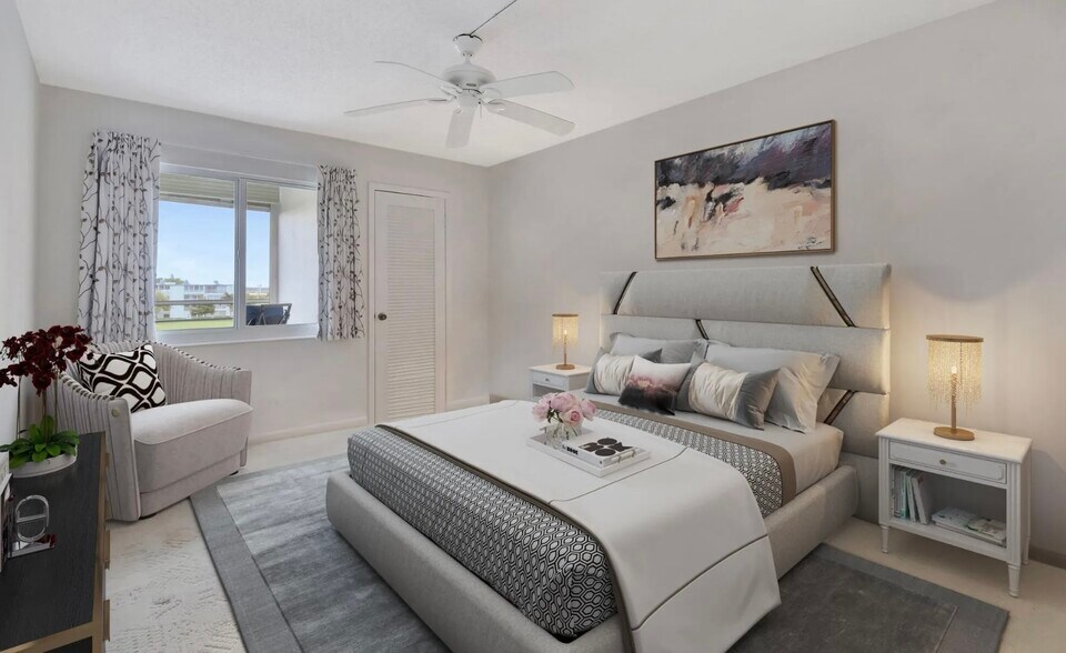 Master Bedroom Queen bed - 3004 Cornwall a