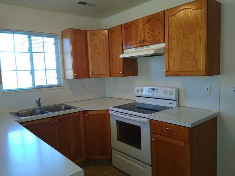 Building Photo - 128 W 1320 S