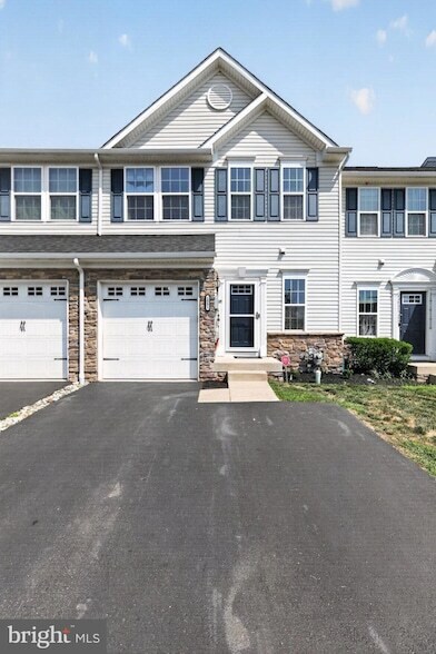 Building Photo - 1551 Emily Ct