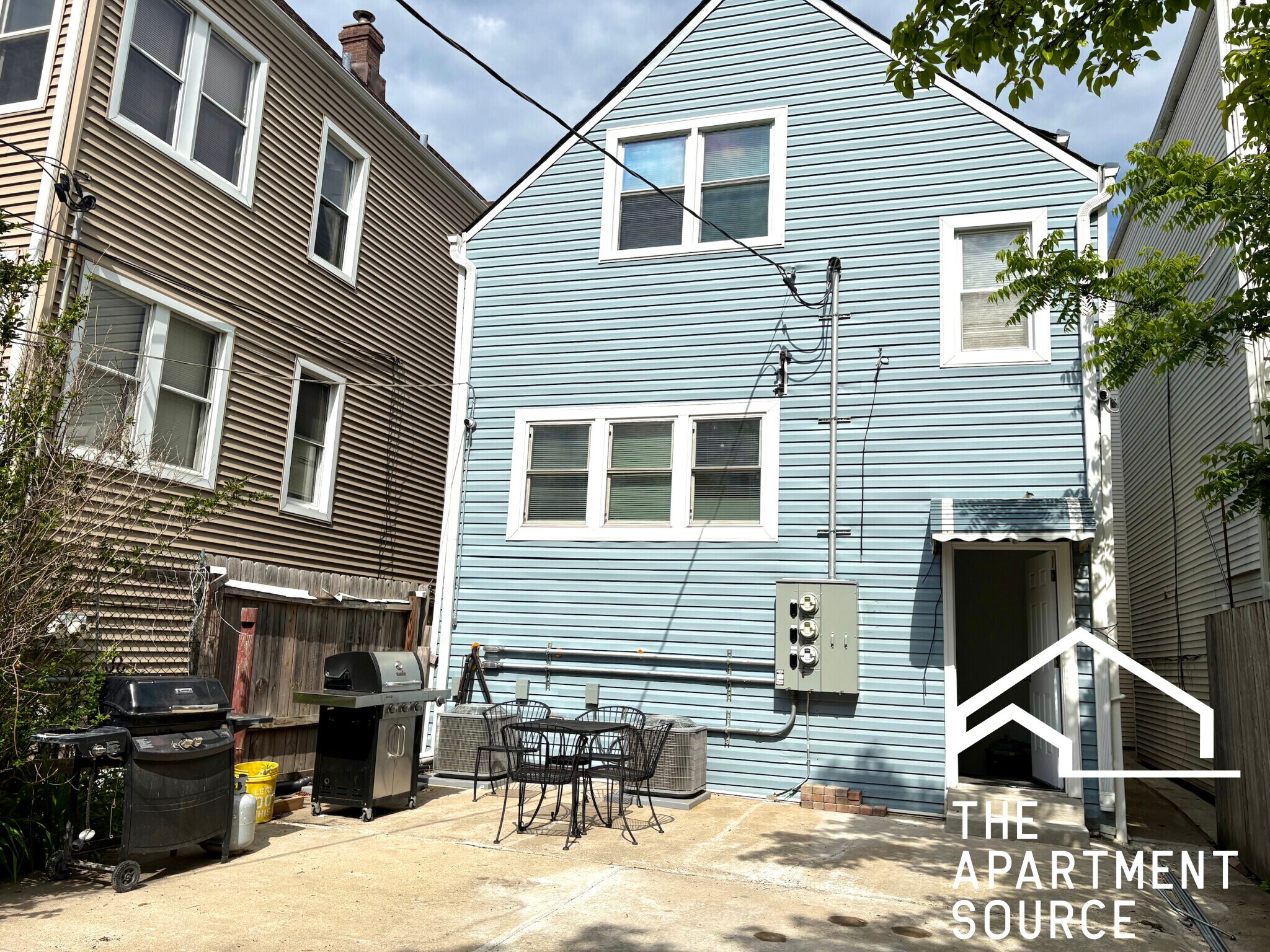 Building Photo - 3140 N Kimball Ave