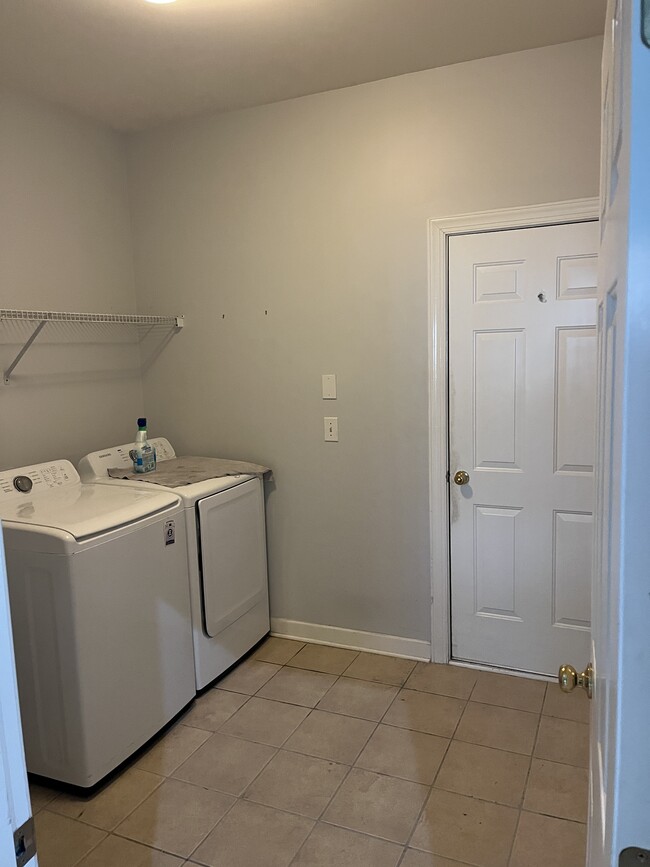 Building Photo - 4502 Firethorne Dr