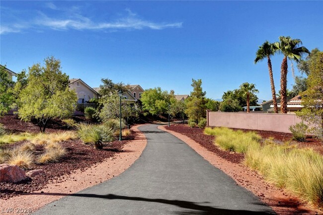 Building Photo - 2302 Fairbourne Way