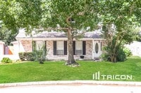 Building Photo - 16527 Pilgrims Cir