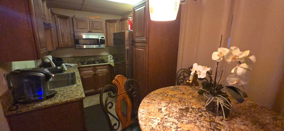 Building Photo - 3803 Lightning Ridge Way