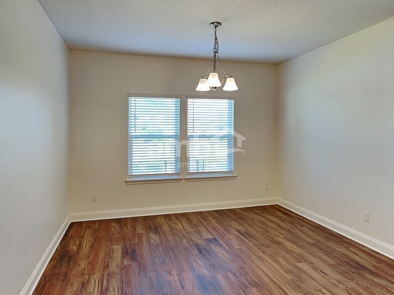 Building Photo - 62 Vivian James Dr