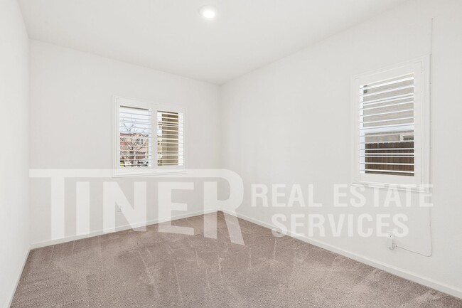 Building Photo - 7049 Star Trail Wy