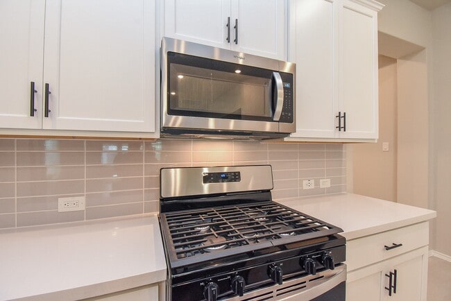 Building Photo - 8930 Field Daisy Ct