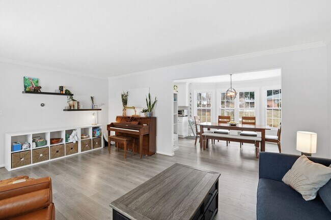 Building Photo - Updated 4BR Home with Finished Basement Minutes to Glenmont Metro!