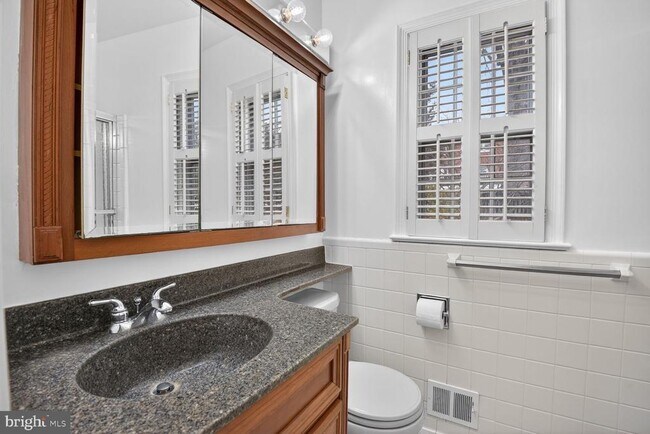 Building Photo - 4709 River Rd