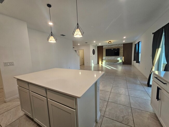 Building Photo - 3928 Capri Coast Dr