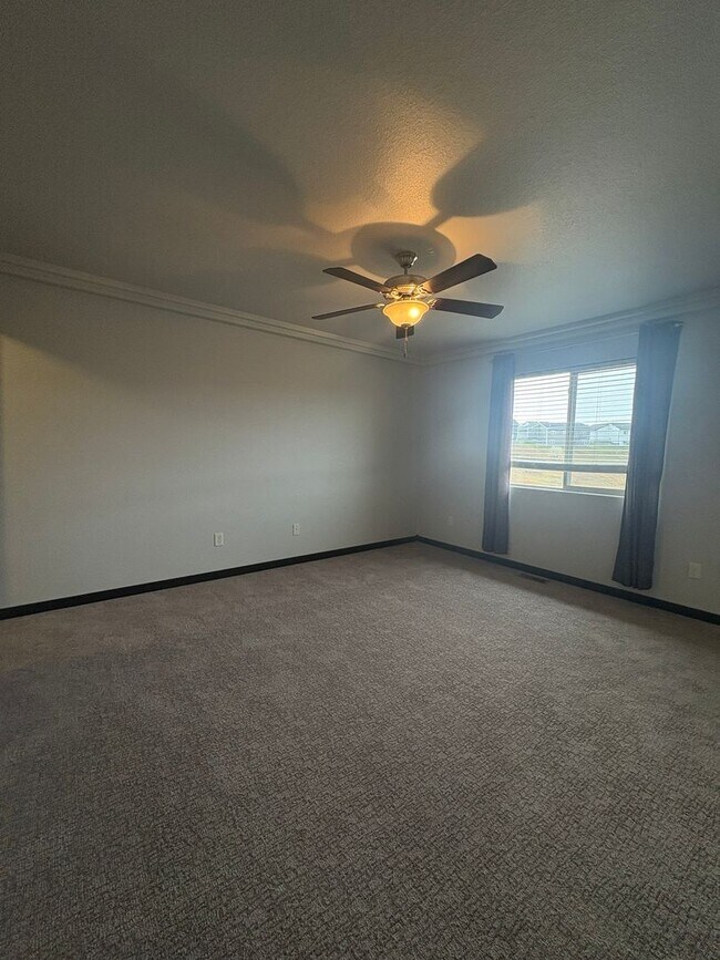 Building Photo - 3 BED | 3 BATH | HOME | ELKS CROSSING