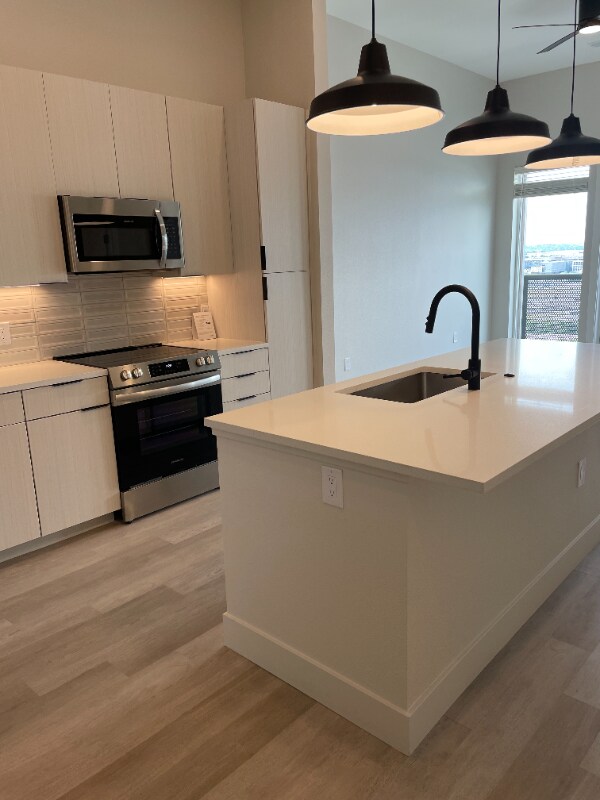 Building Photo - 2600 Wewatta Way