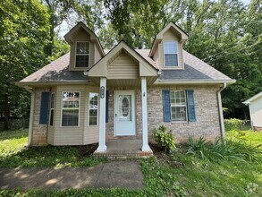 Building Photo - Cozy Single Family Home