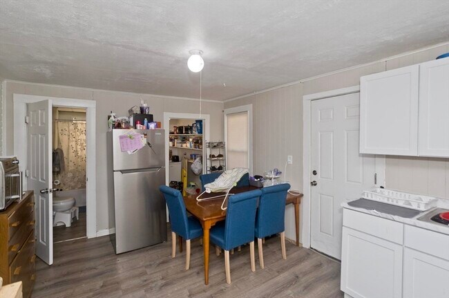 Building Photo - 3 St Paul St