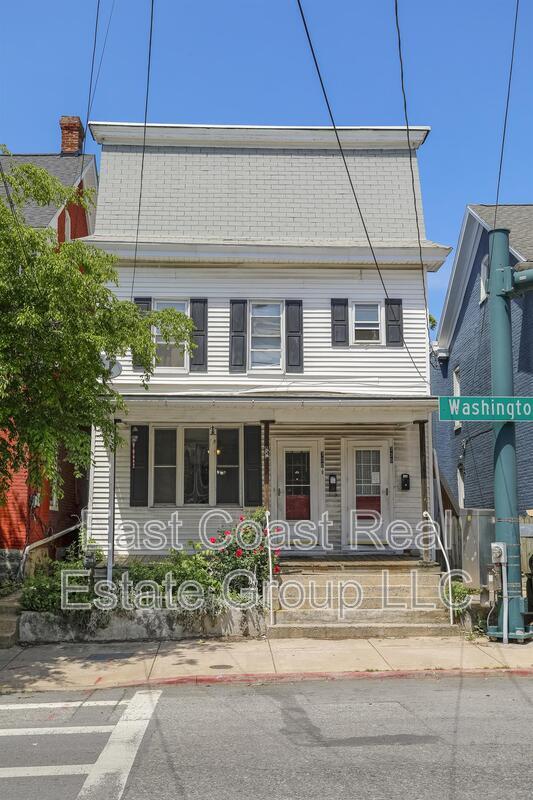 Primary Photo - 730 1/2 W Washington St