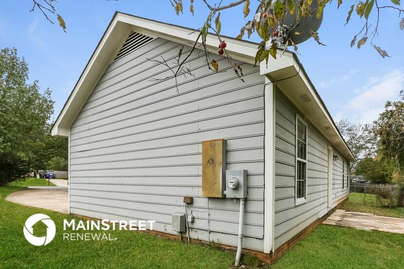 Building Photo - 4800 Farmview Dr