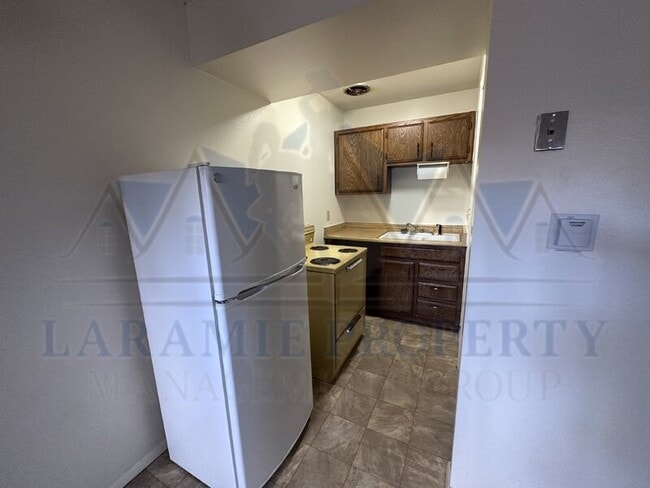 Building Photo - 702 Downey St