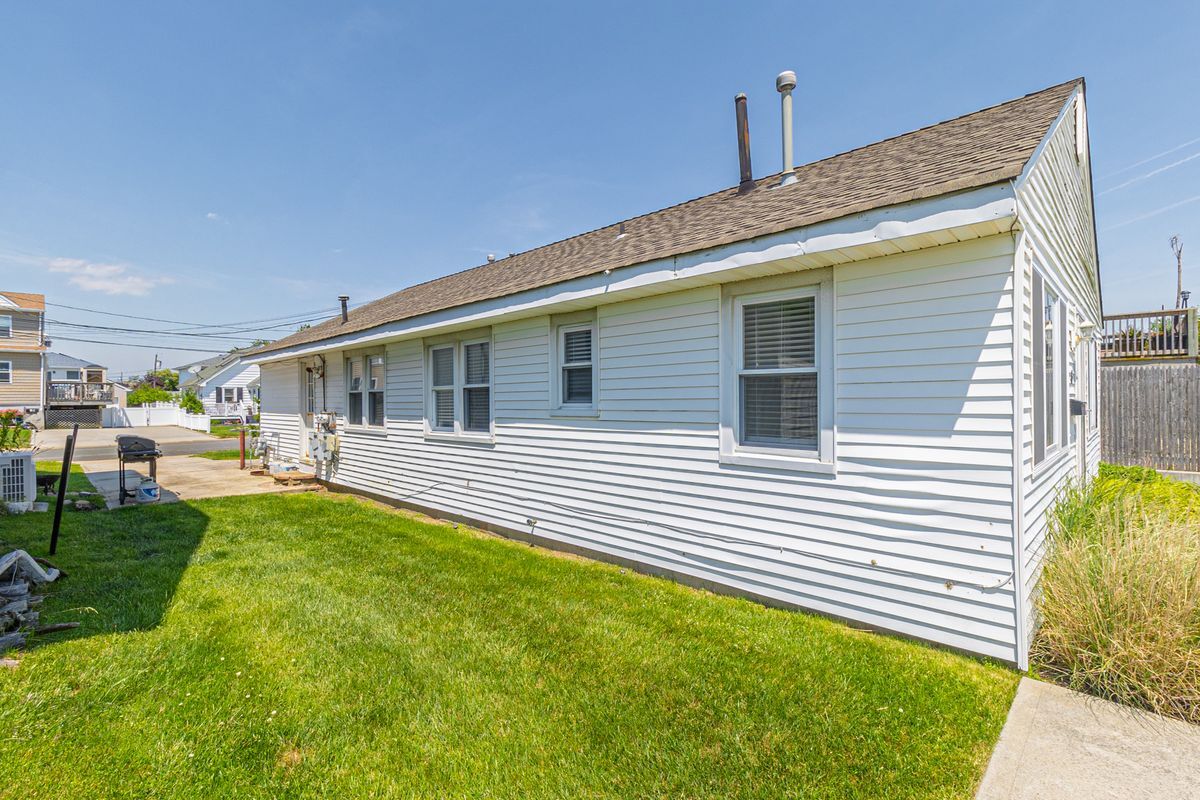 Building Photo - 14 Lee Pl