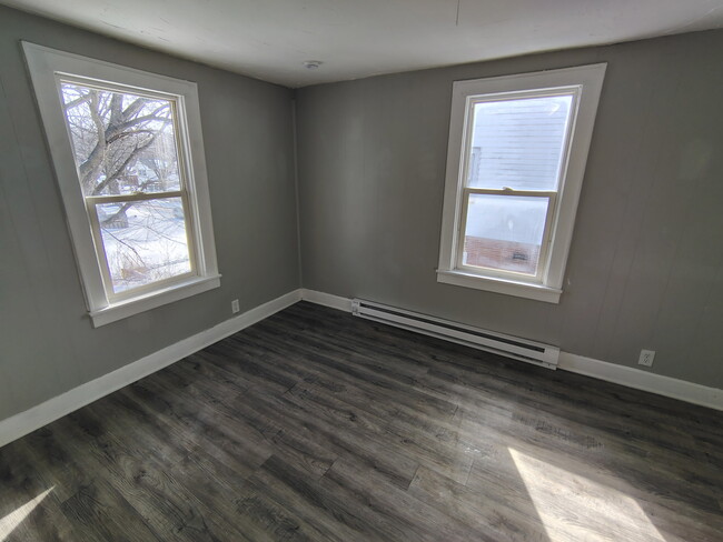 Building Photo - 205 N Lincoln Ave